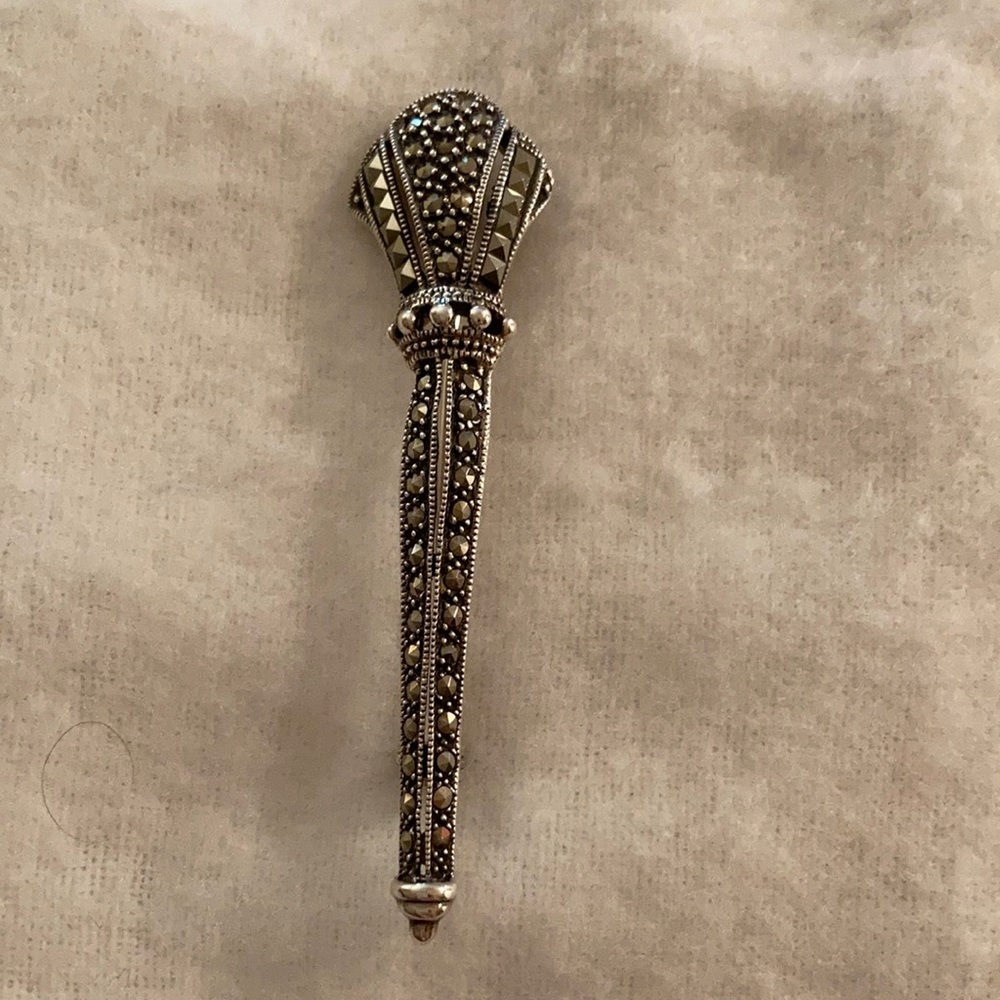 Sterling silver and marcasite lapel / hat pin